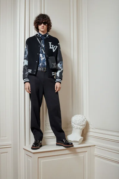 Look 19